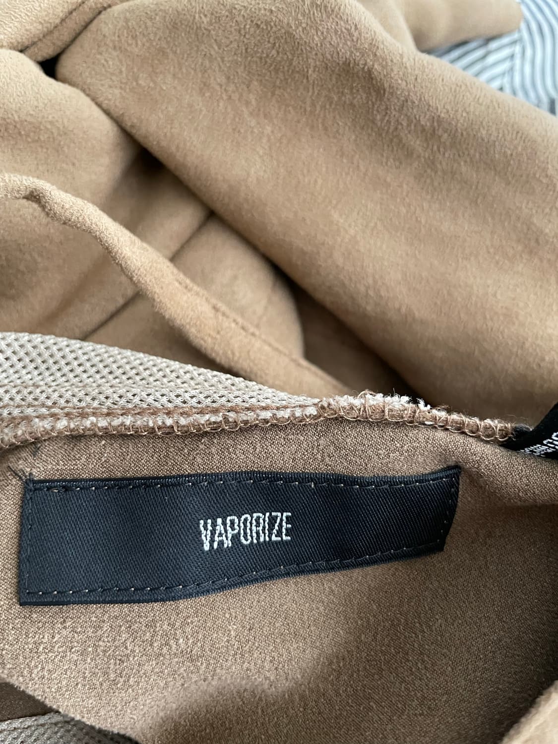 VAPORIZE Pullover Hoodie 상품이미지3