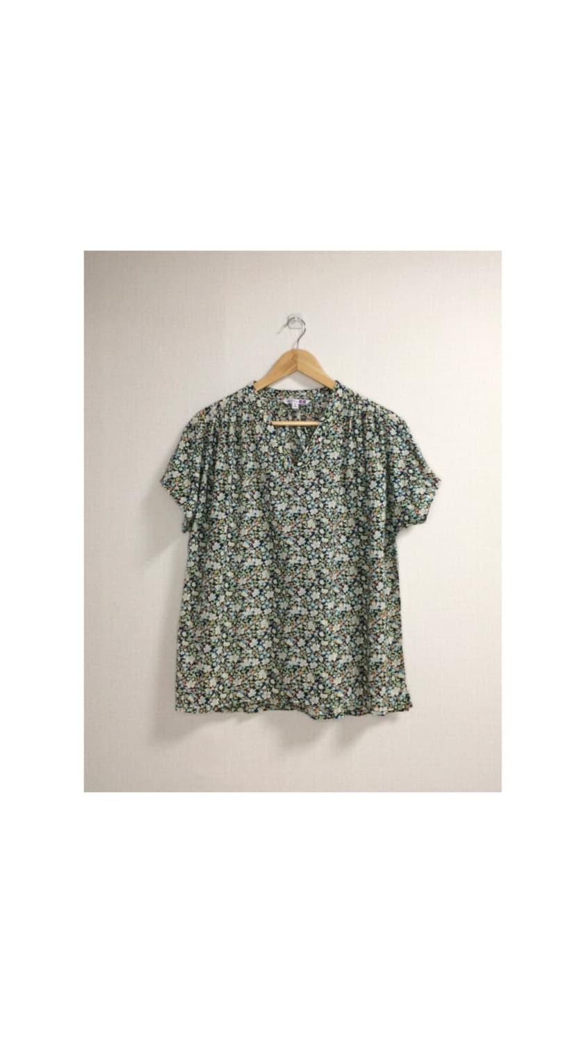 유니클로 잔꽃 블라우스 상품이미지1