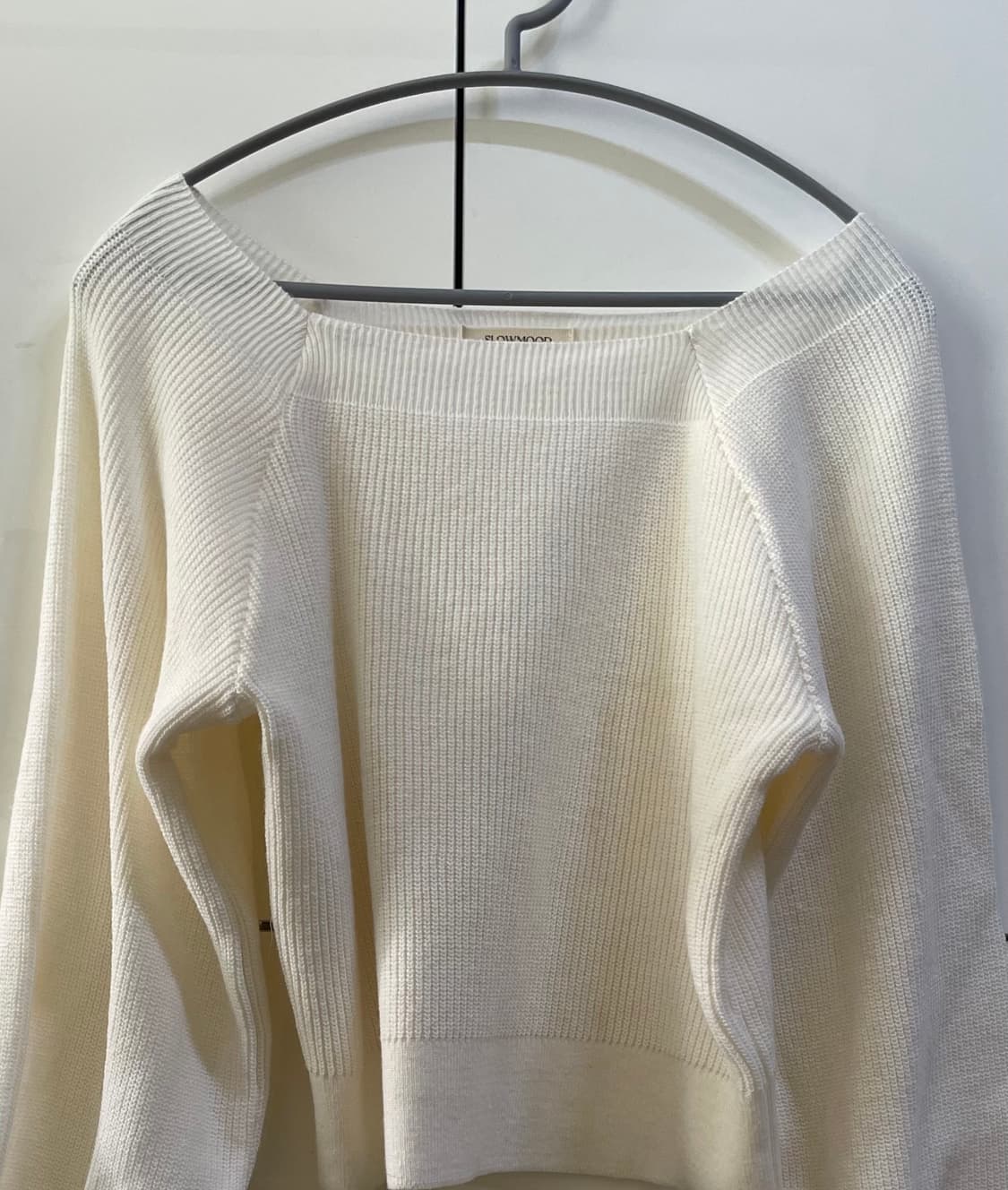 (미착용) 슬로우앤드 made. 여리핏 스퀘어넥 퍼프니트 크림아이보리 상품이미지2