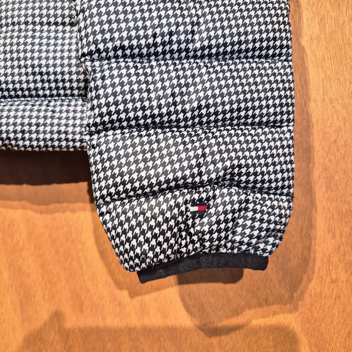 타미힐피거 다운 경량 패딩 M  상품이미지3