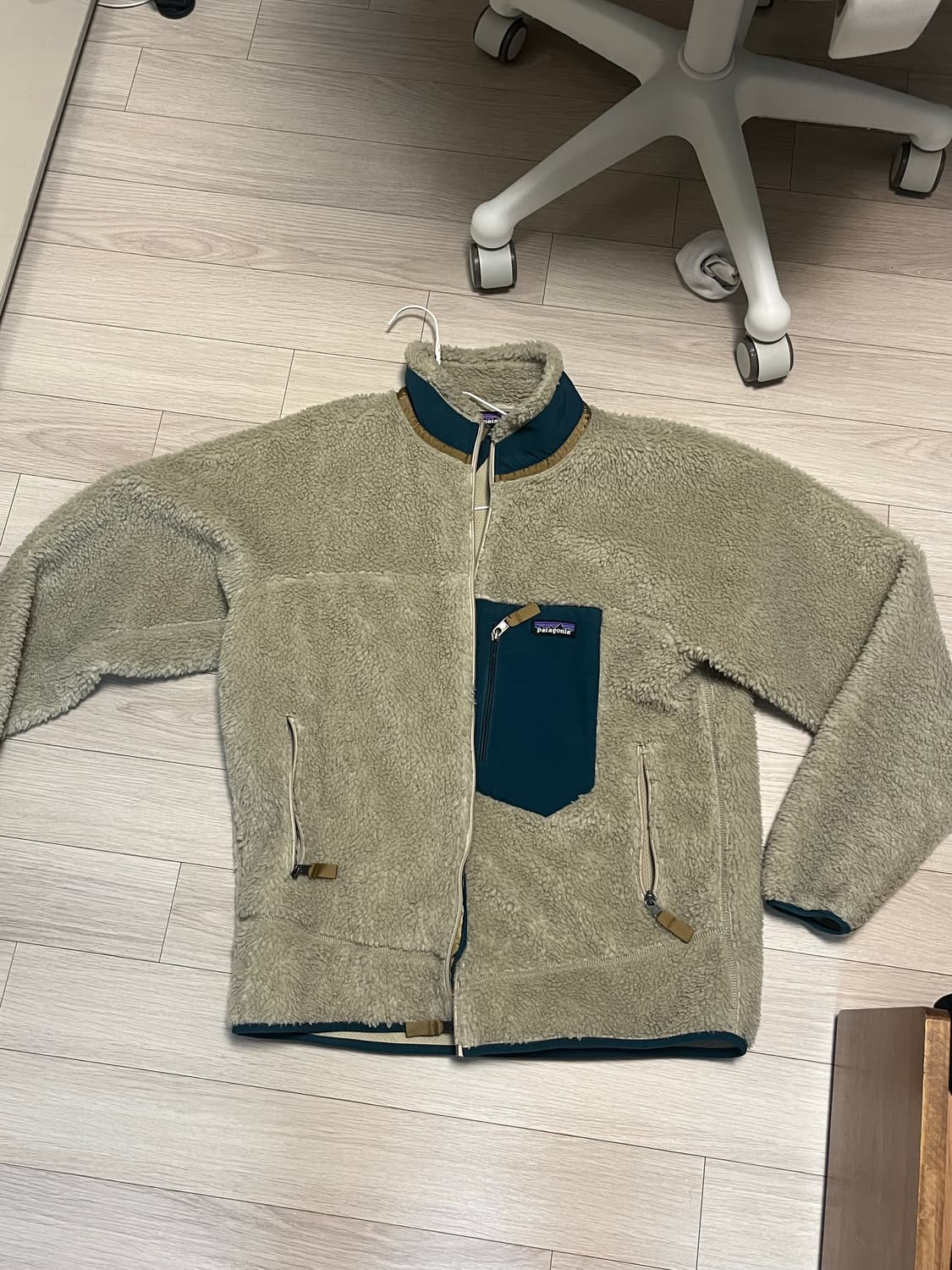 파타고니아 클래식 레트로X 자켓 펠리컨 다크 보레알리스 그린 상품이미지1