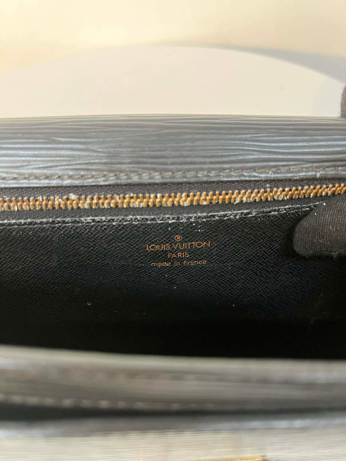 루이비통 정품 에삐 가죽 클러치백 상품이미지7