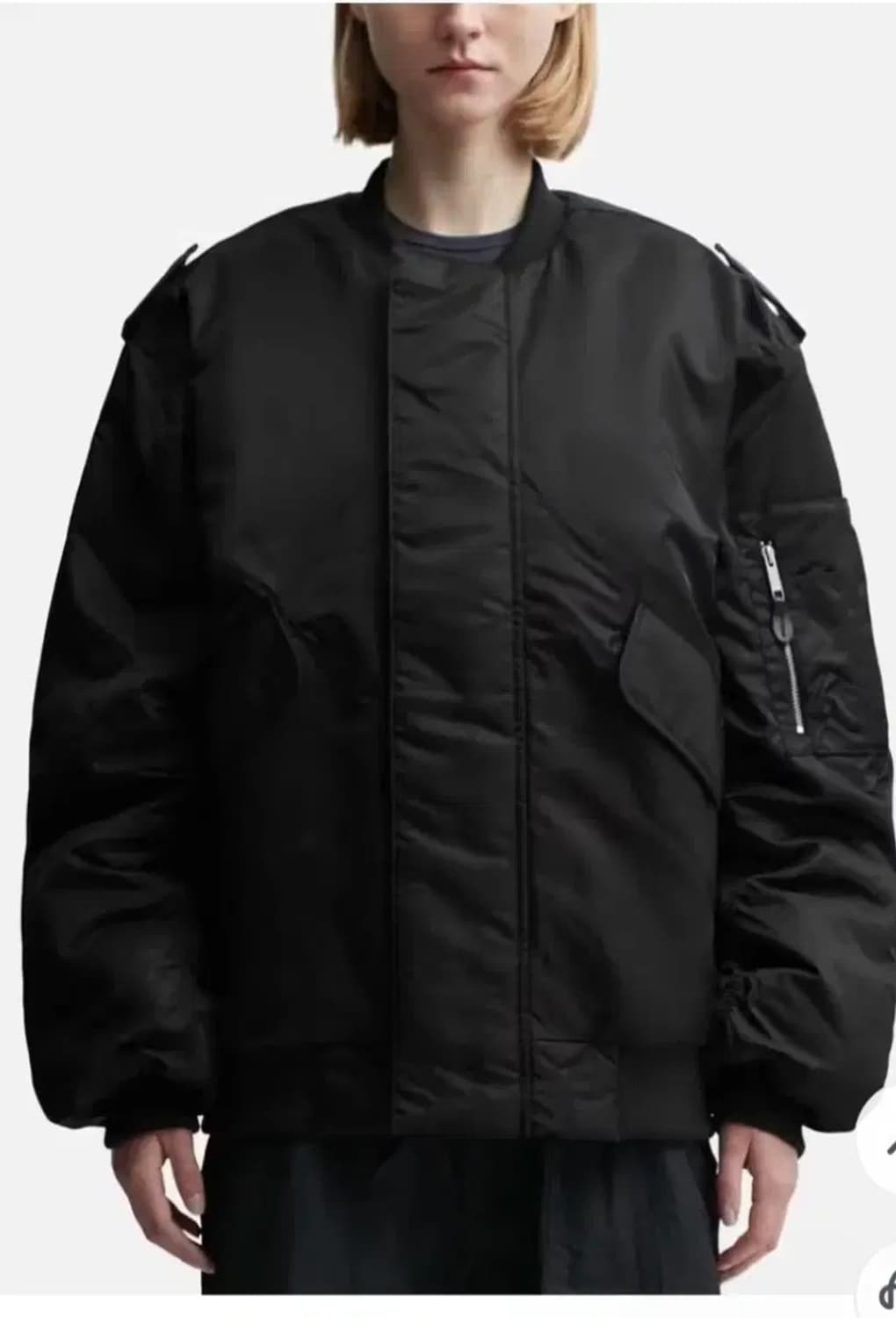 엔타이어스튜디오 v22 봄버 상품이미지2