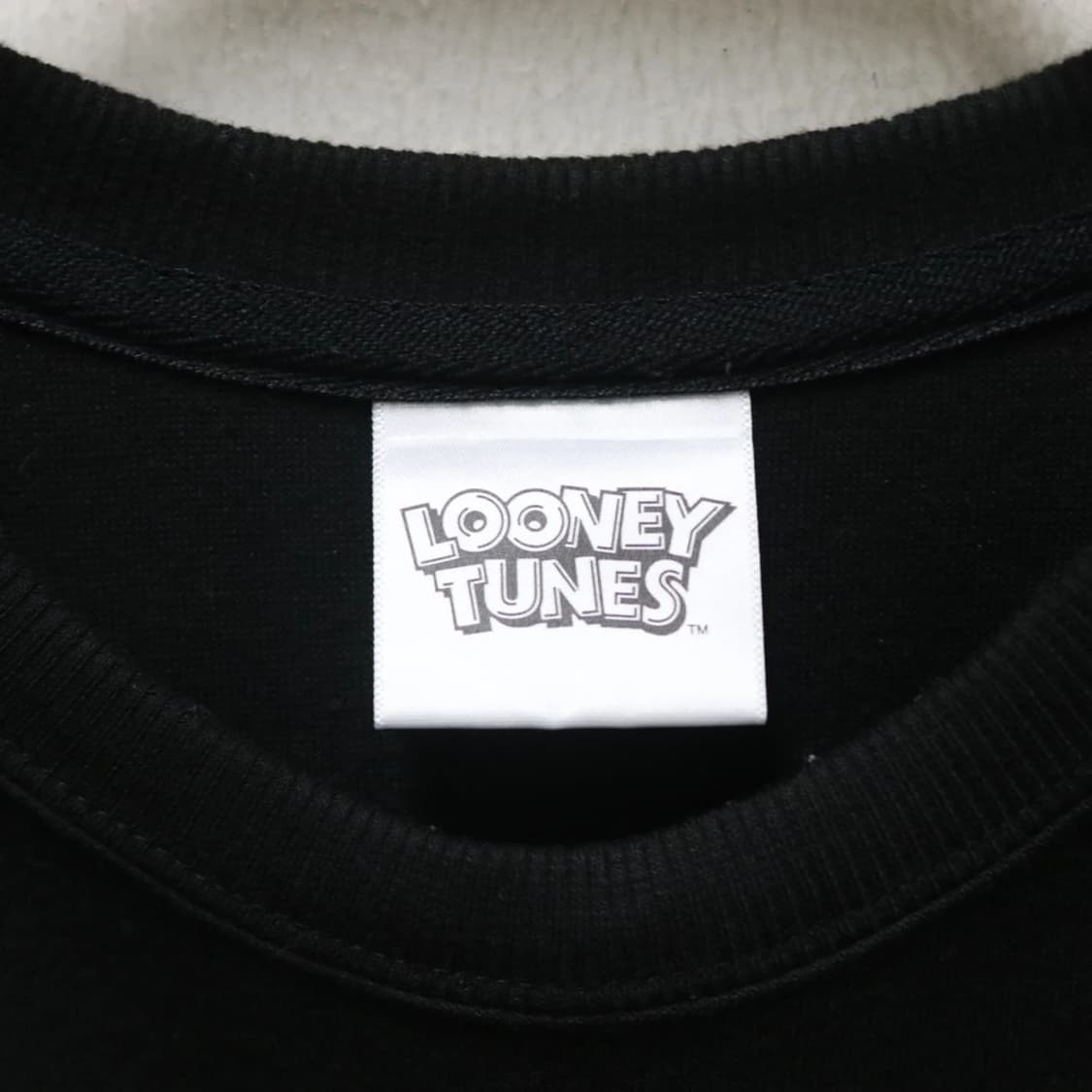 루니툰즈 블랙 부클 맨투맨 60138 상품이미지6