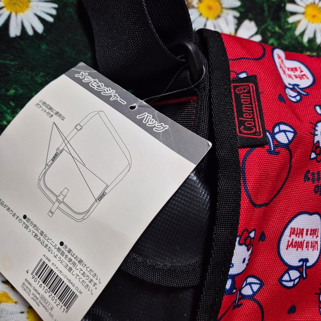 Coleman콜맨 헬로키티 09년 콜라보 메신저백 새상품 상품이미지7