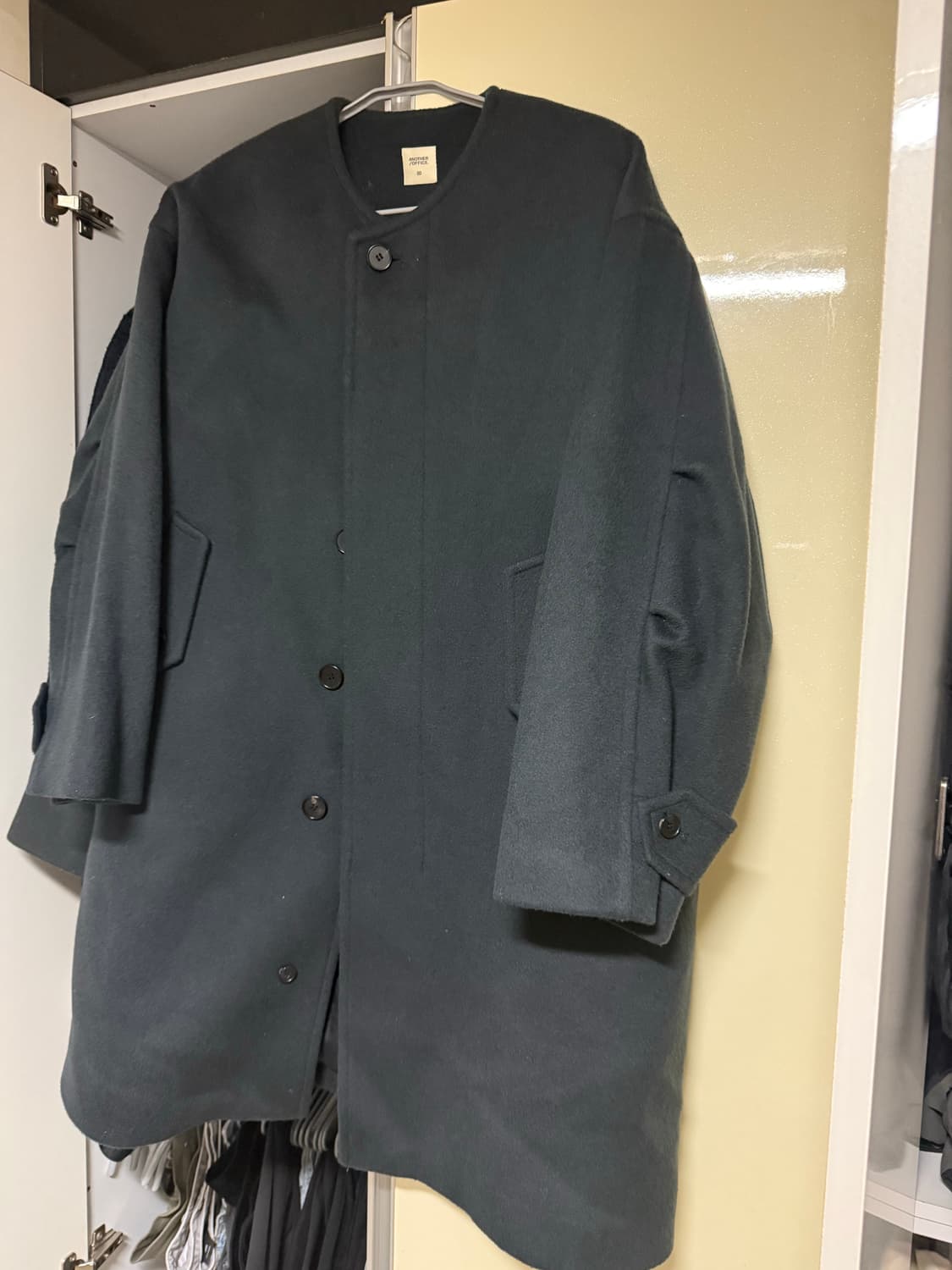 어나더오피스 블랙 코트 상품이미지3