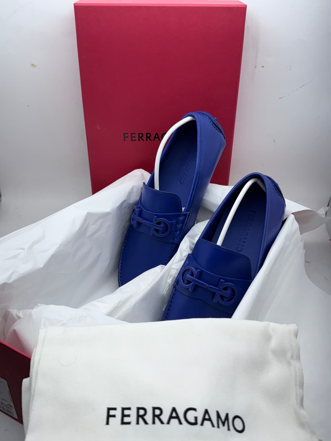 정품)페라가모250 상품이미지1