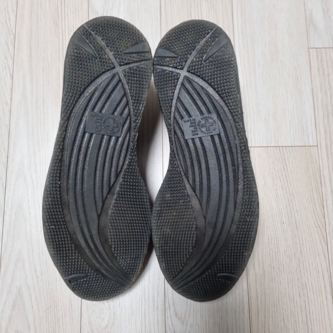 UK7(260) 닥터마틴 화이트스티치 블랙 3홀구두 aw004 gv12n 상품이미지10