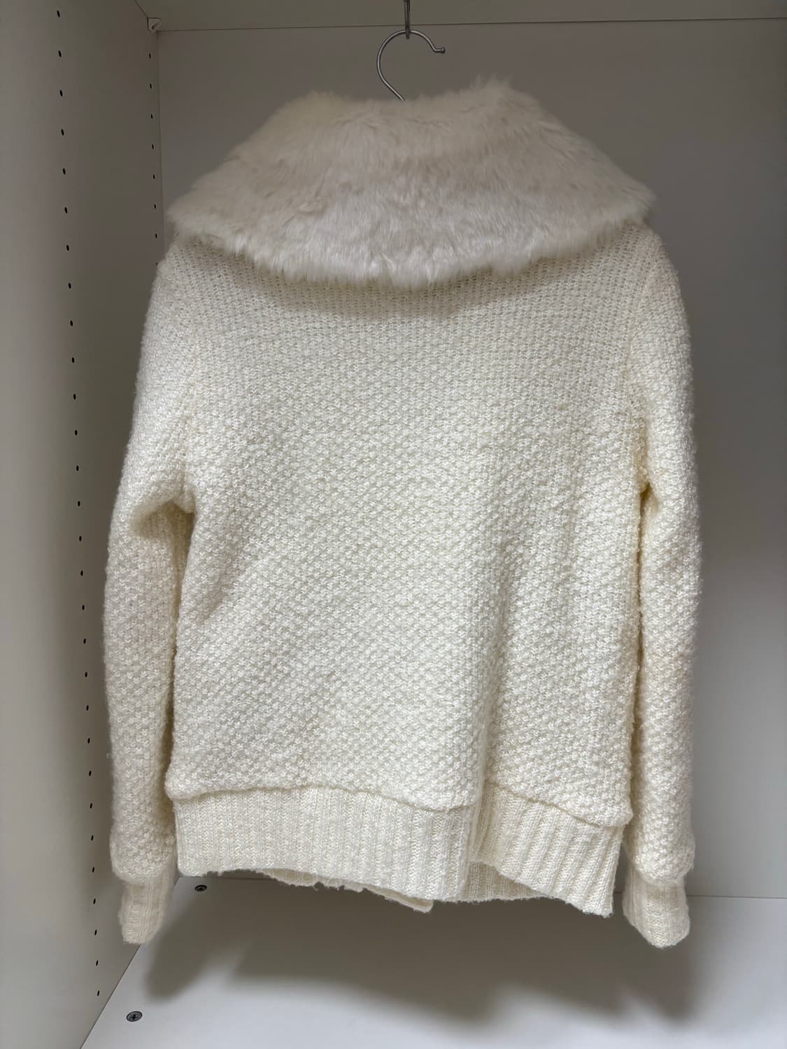 Cecil McBee 세실맥비 아이보리 퍼 니트자켓 M 금장 큐빅 갸루 상품이미지2