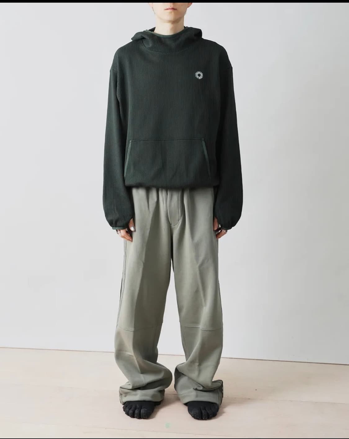 999휴머니티 로우 트랙 팬츠(페이디드 올리브) 상품이미지2