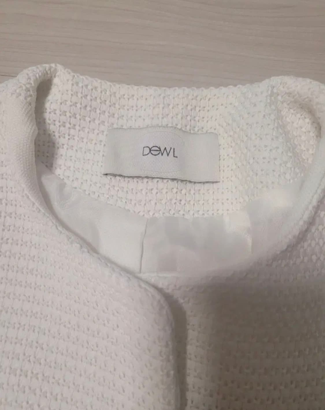 Dewl 듀엘 화이트 뒷보석 페블럼자켓 상품이미지6