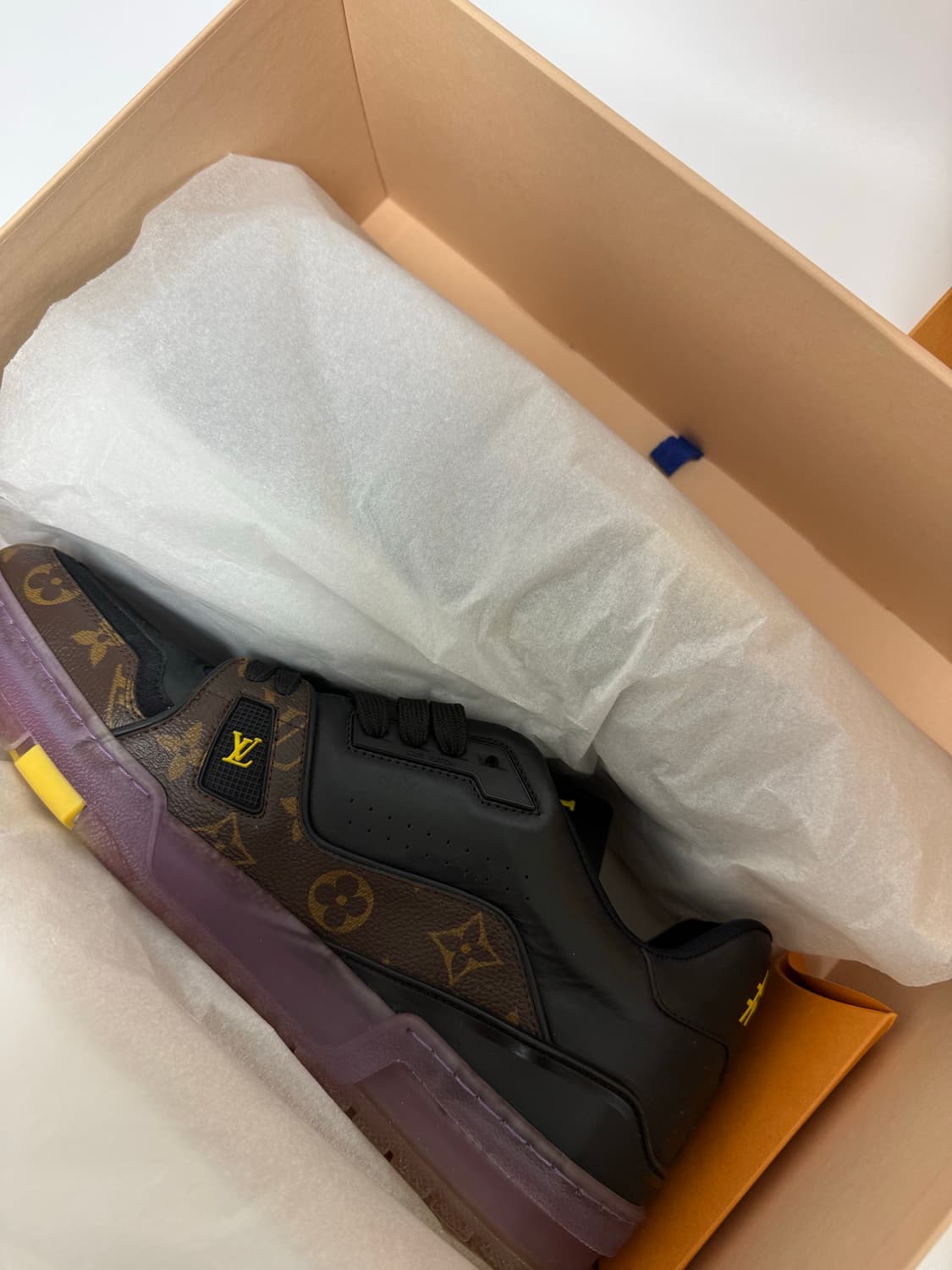 루이비통 LV 트레이너 스니커즈 UK9 상품이미지3