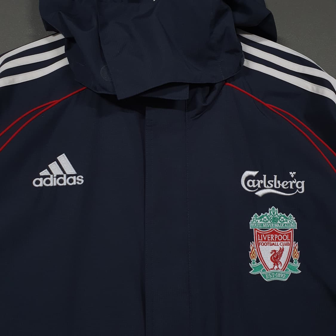 2XL (110) 아디다스 X 리버풀 칼스버그 바람막이 자켓 그레이 희귀 상품이미지2