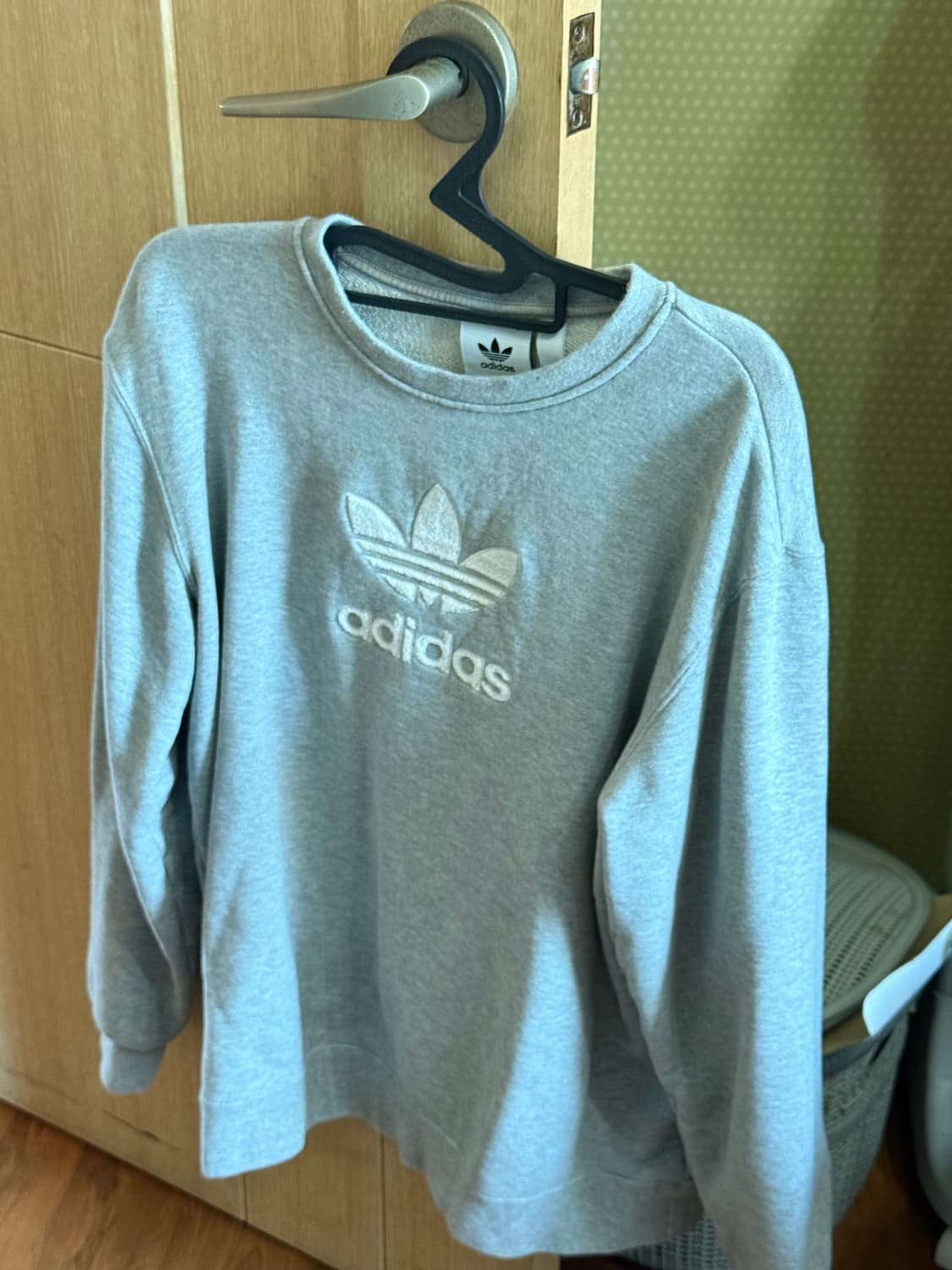 아디다스 맨투맨 상품이미지1