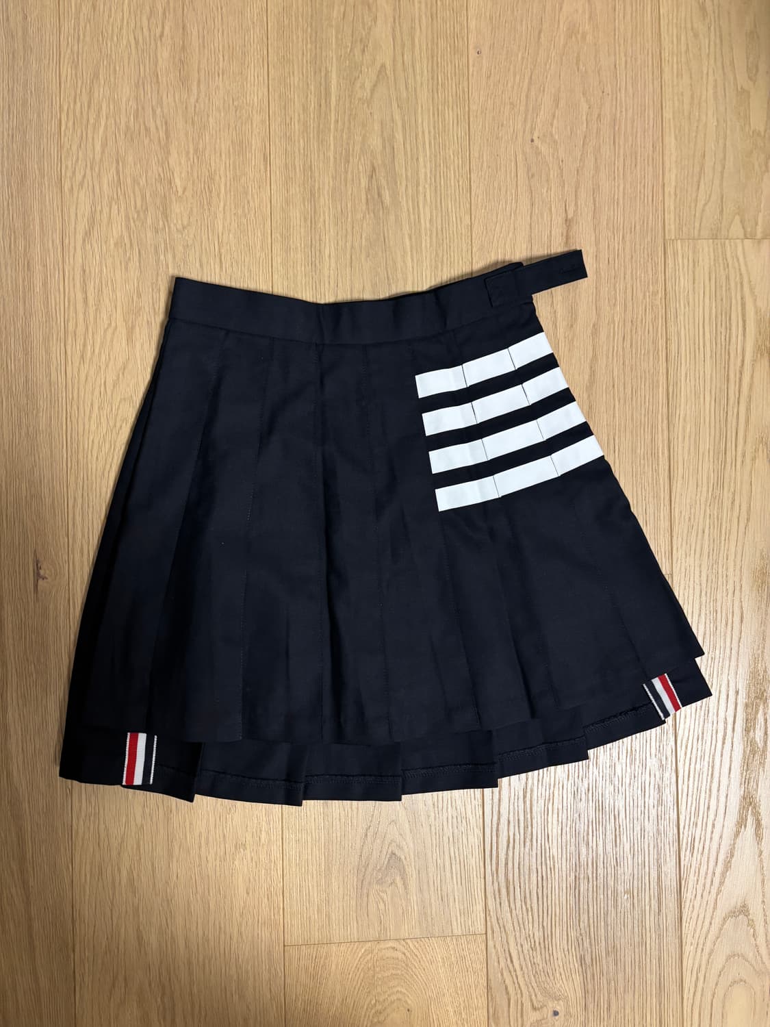 톰브라운 스커트 상품이미지1