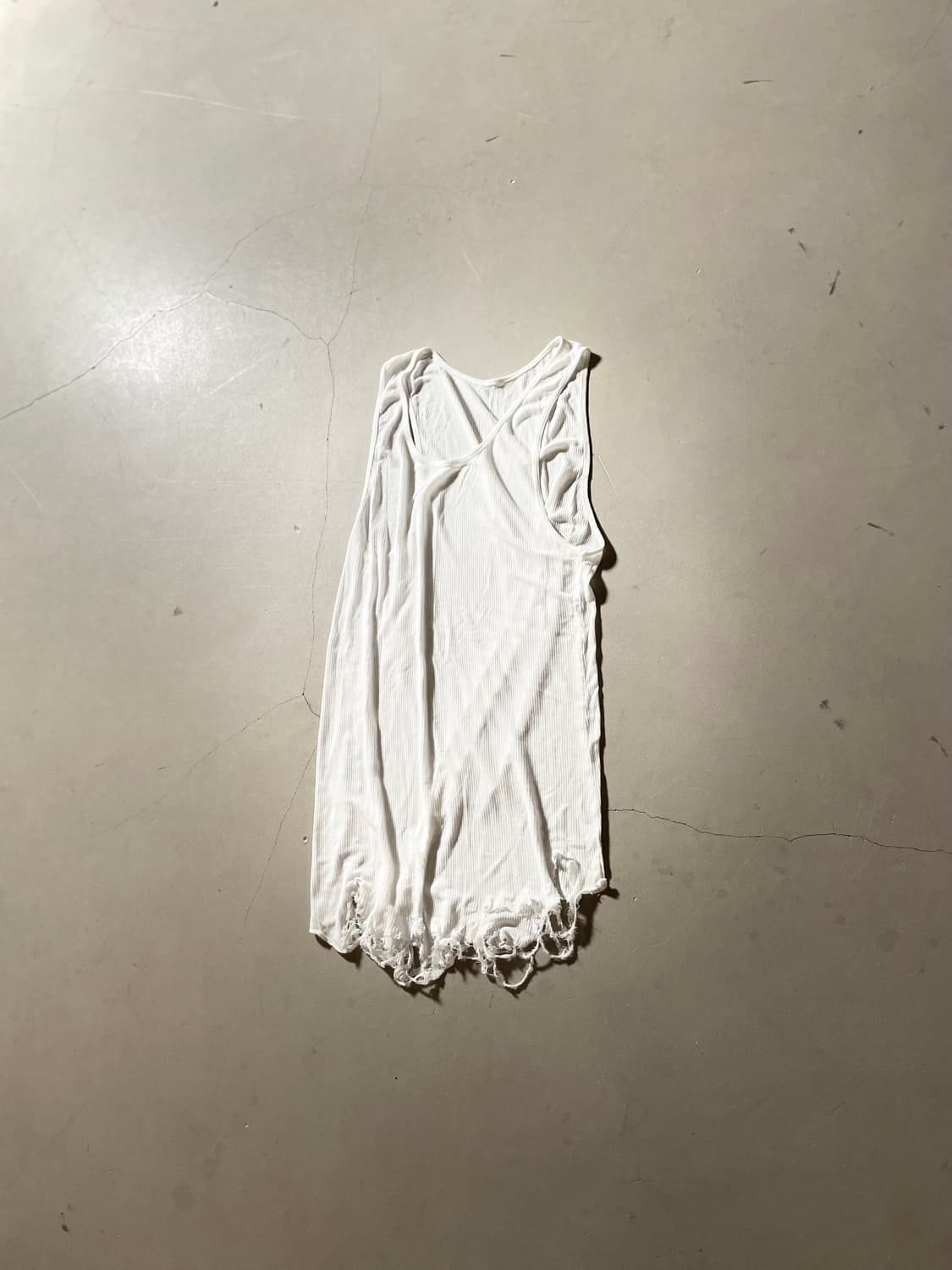 KZ Atelier Distressed Sleeveless Top 상품이미지1