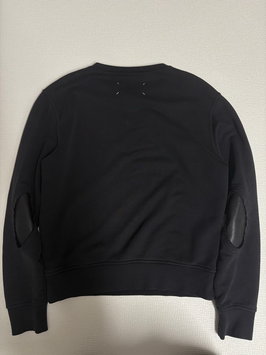 메종 마르지엘라 맨투맨 블랙 상품이미지1