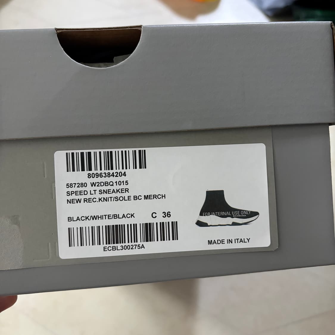 새상품(240)발렌시아가 스피드 트레이너 블랙 화이트 상품이미지3