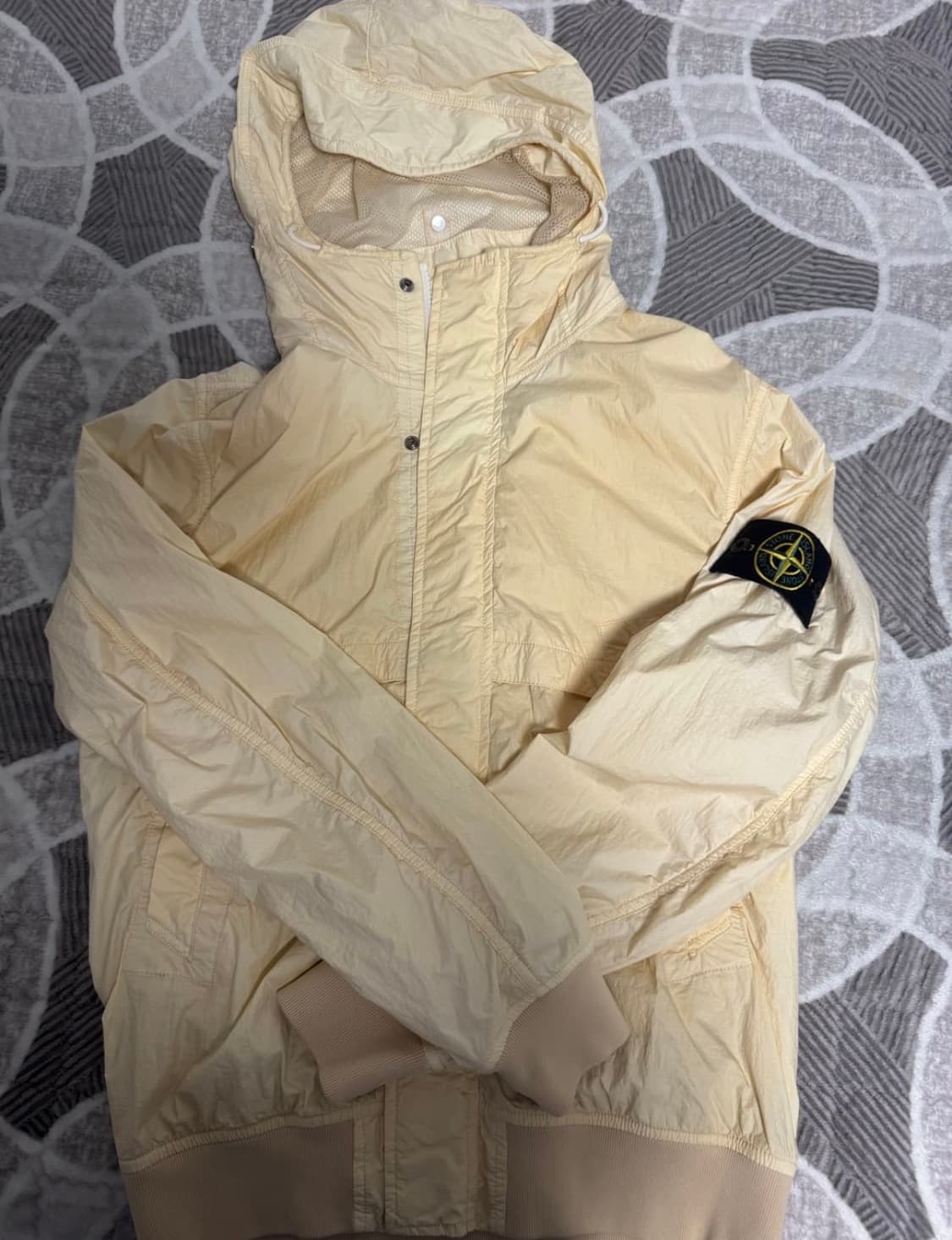 스톤아일랜드 맴브라나 바람막이 구합니다 상품이미지1