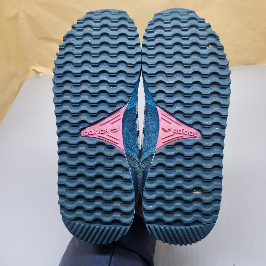 아디다스 ZX700 운동화 225 상품이미지3