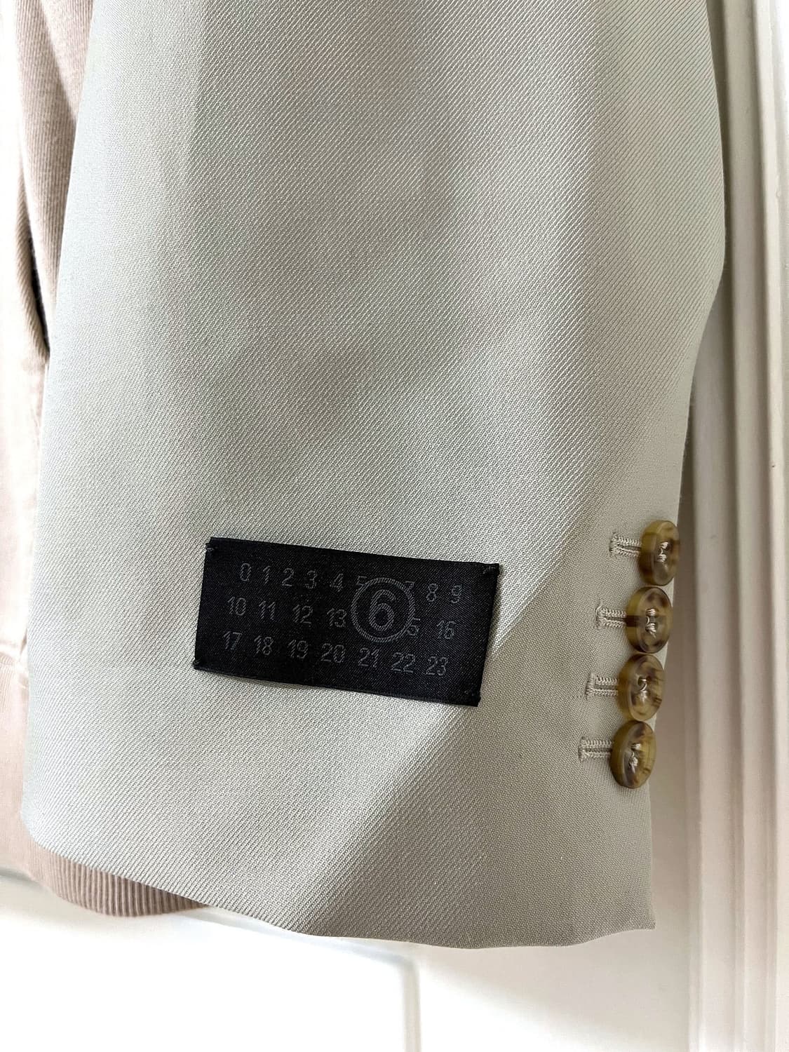 @새상품@ 마르지엘라 mm6 후드 자켓 롱 슬리브리스 오버사이즈 상품이미지2