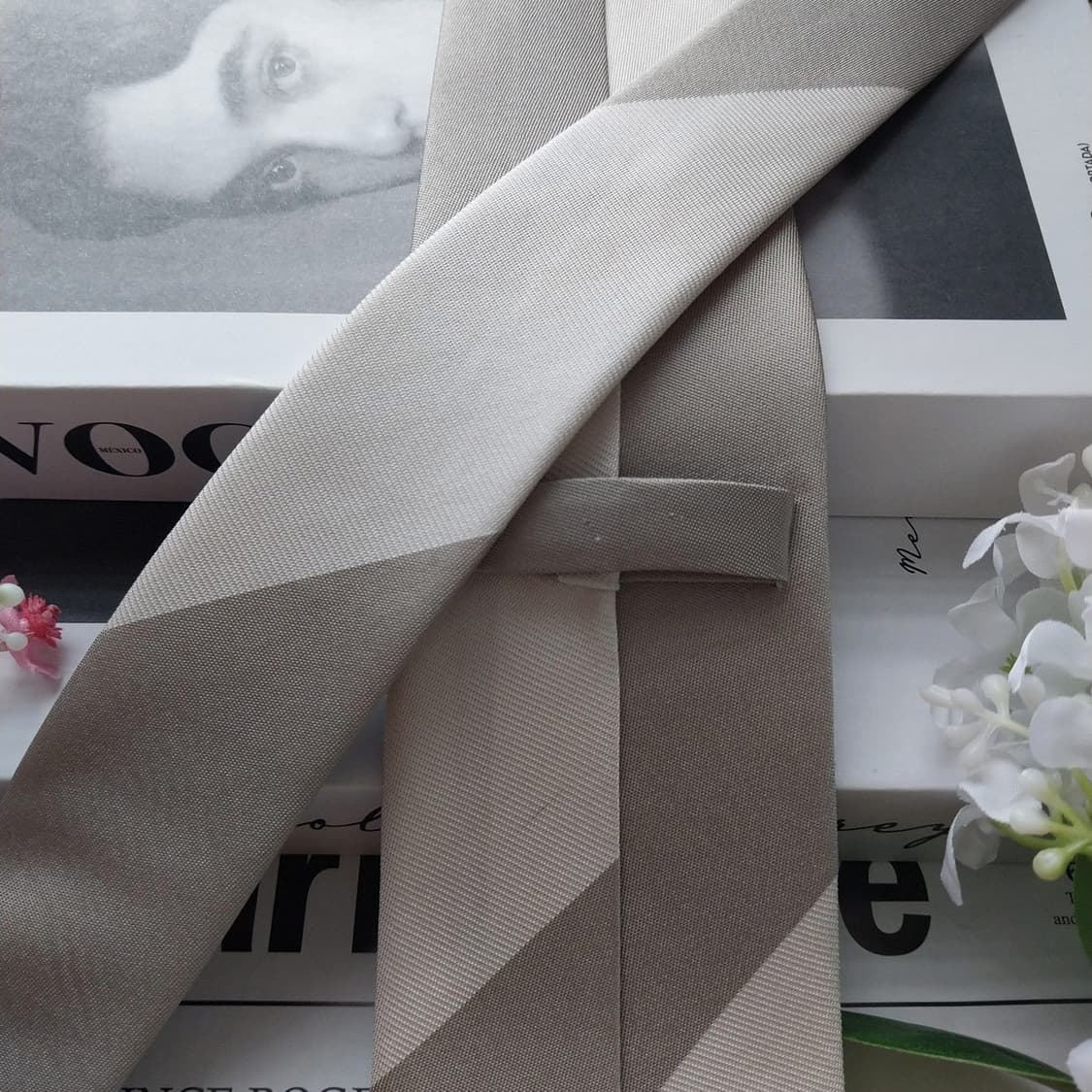 듀퐁 실크 아이보리 솔리드 슬림 넥타이 8cm A+~A등급 K1788
 상품이미지6