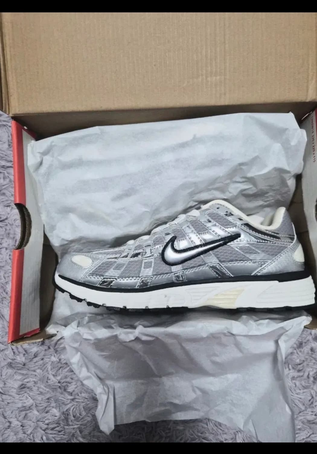 나이키p6000메탈릭실버 상품이미지1