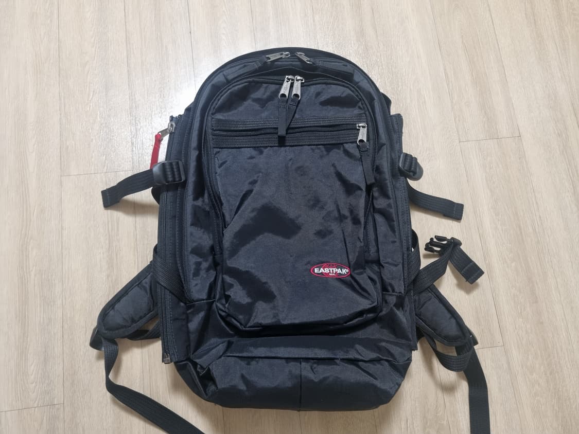 이스트팩 스릴7 백팩 상품이미지1