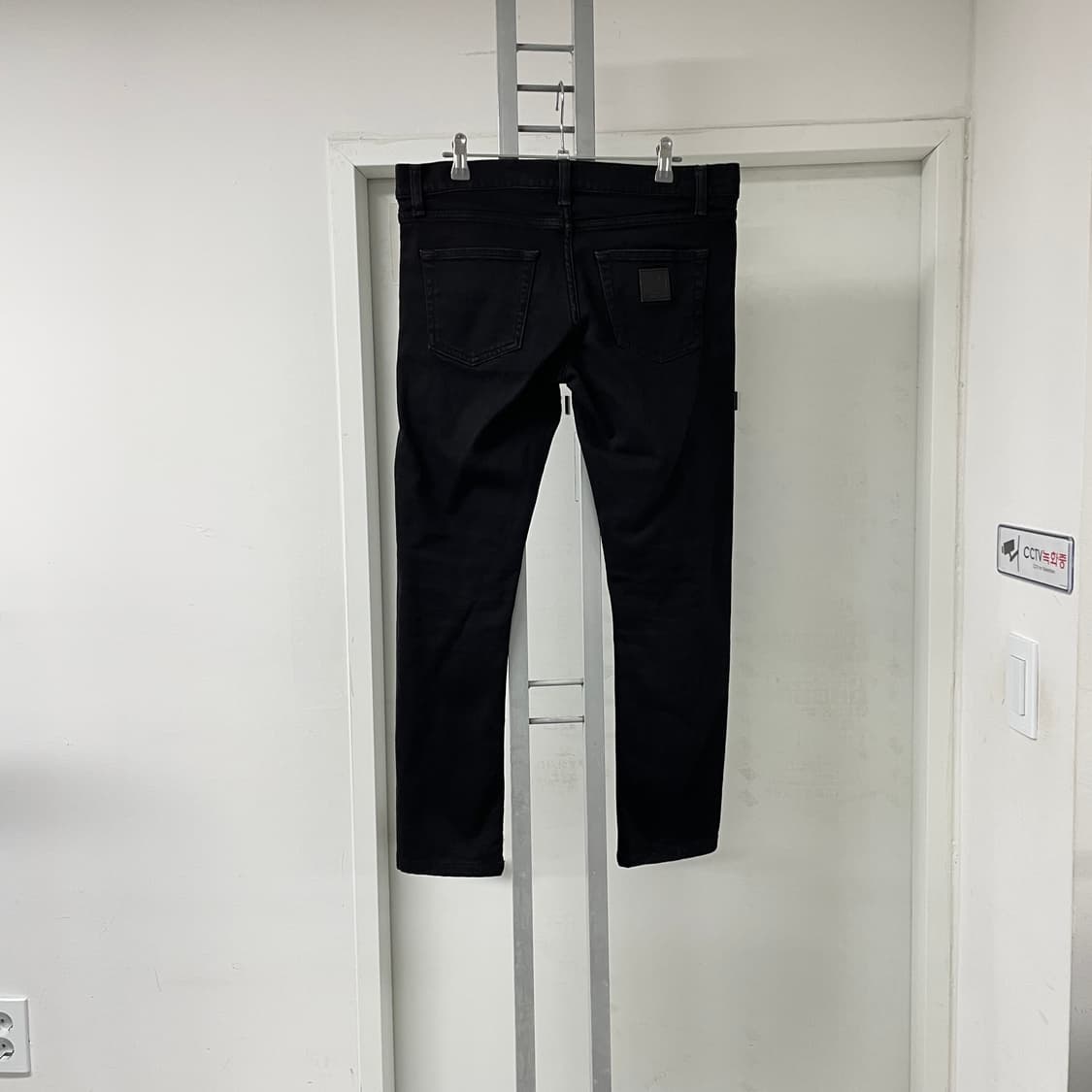 칼하트 WIP 블랙 데님 팬츠 31/32 상품이미지1