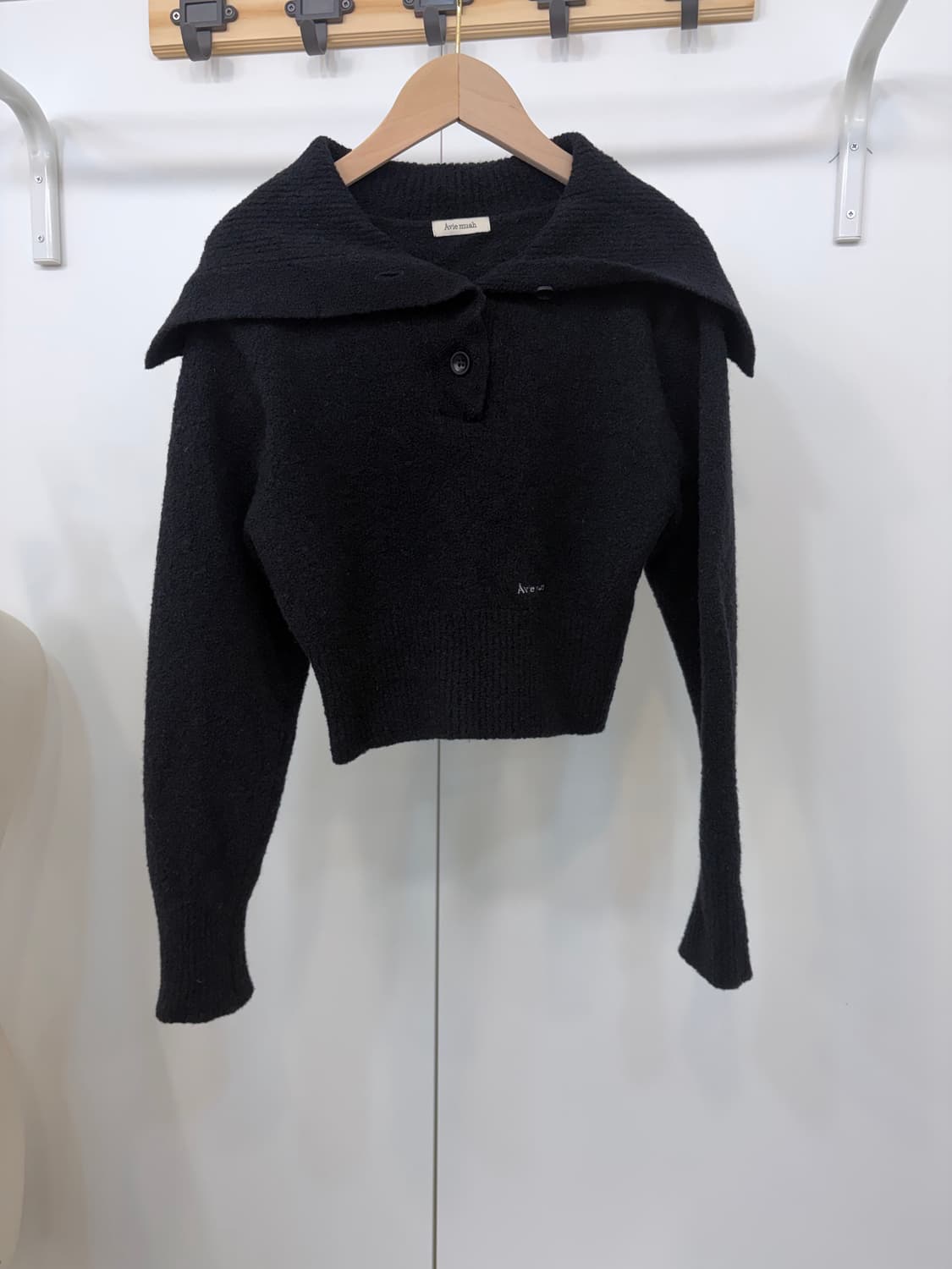 아비에무아 Aviemuah 메리노 울 세일러 카라 스웨터 상품이미지4