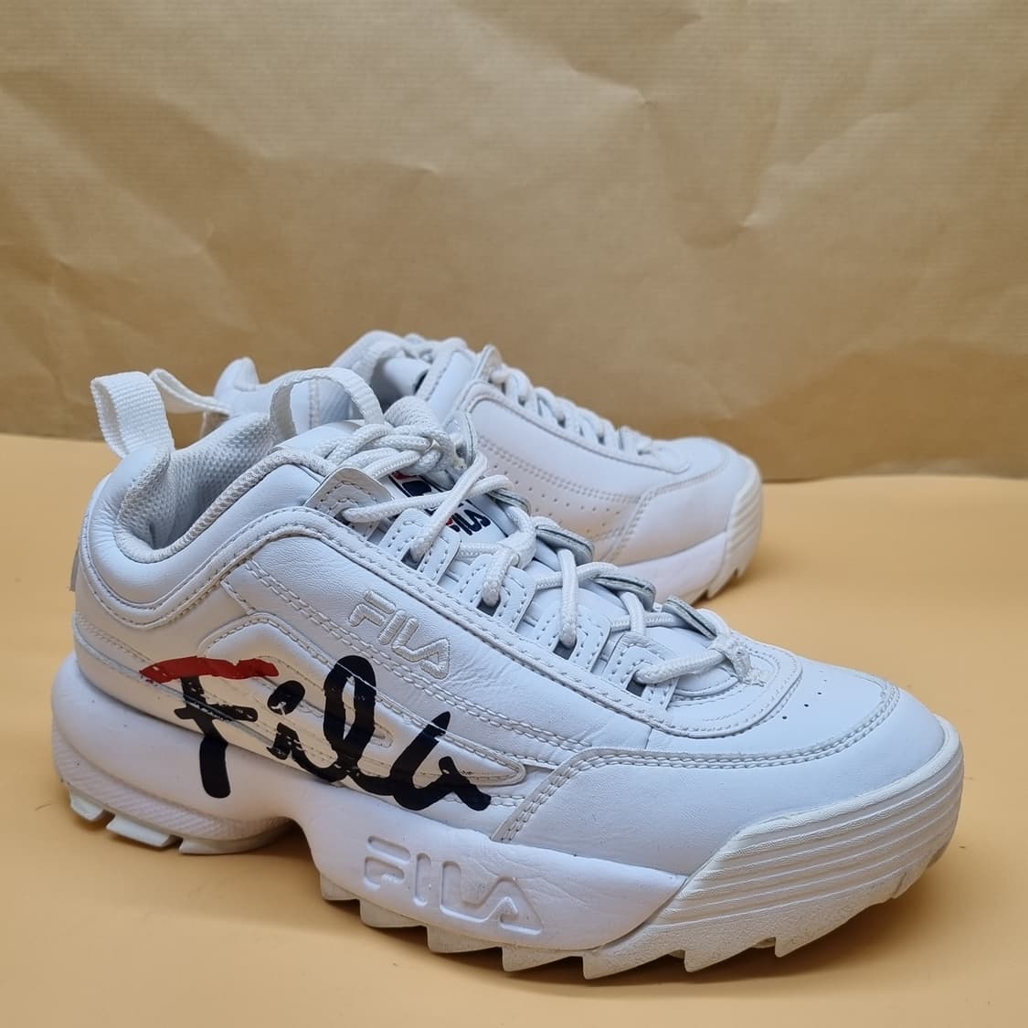 휠라 디스럽터2 여성운동화230  상품이미지1