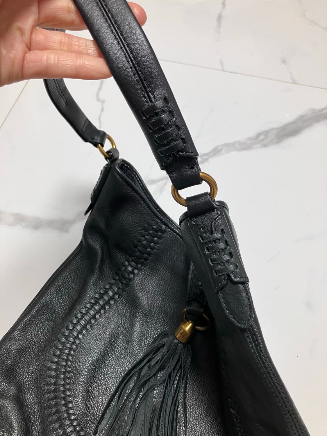 랄프로렌 블랙 가죽 태슬 호보백 상품이미지3