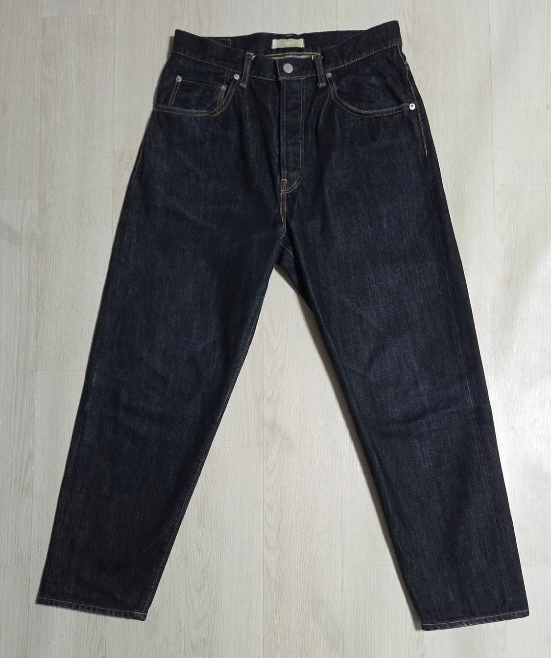 (착샷) 하츠키 HATSKI 루즈 테이퍼드 셀비지 데님 상품이미지1