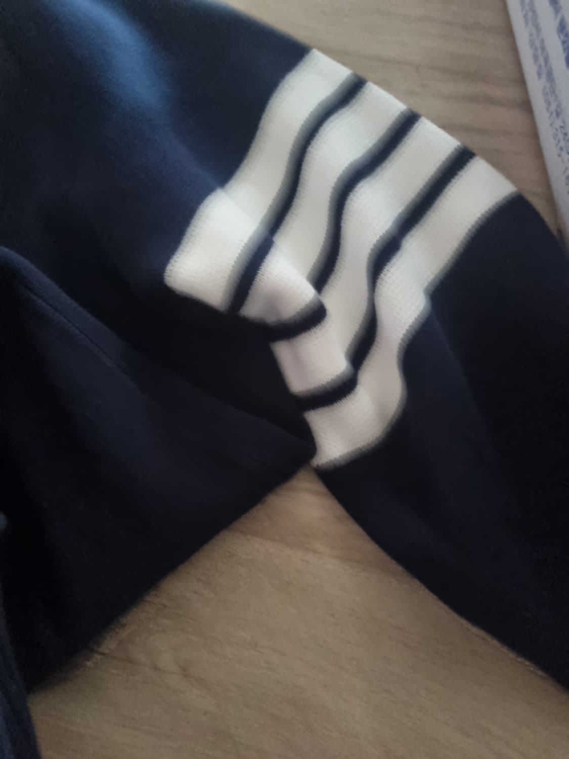 특가) 톰브라운4바시그니처가디건.   XL 상품이미지3