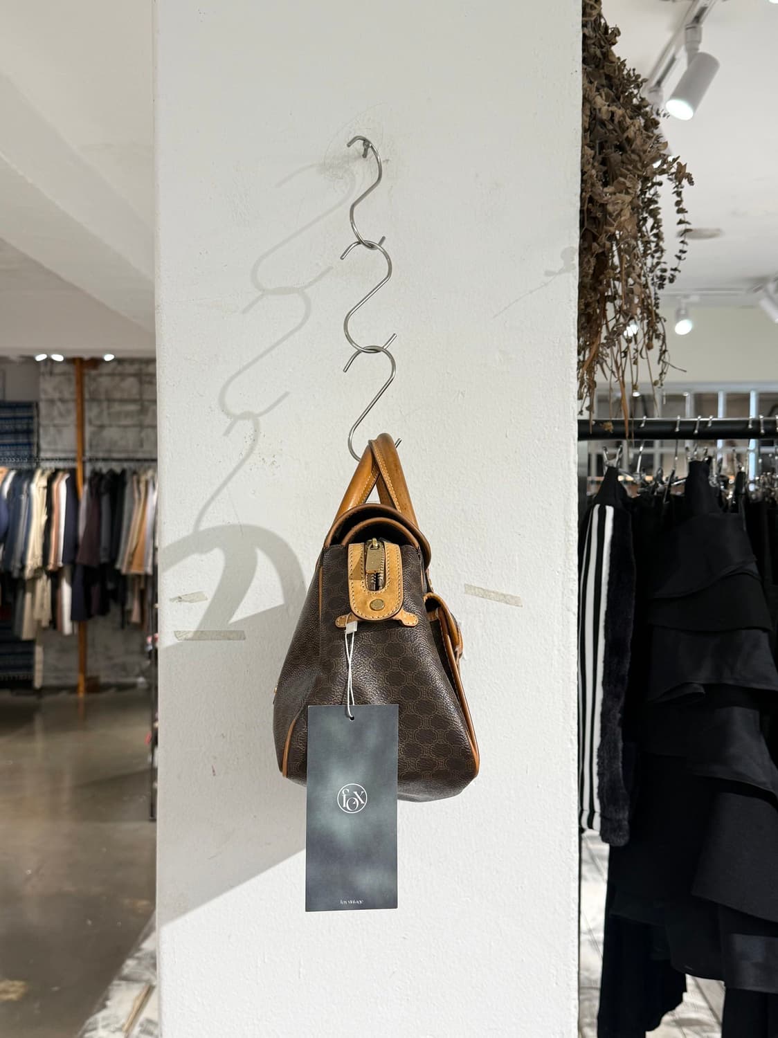 셀린느 브라운 마카담 블라종 토트백 상품이미지4