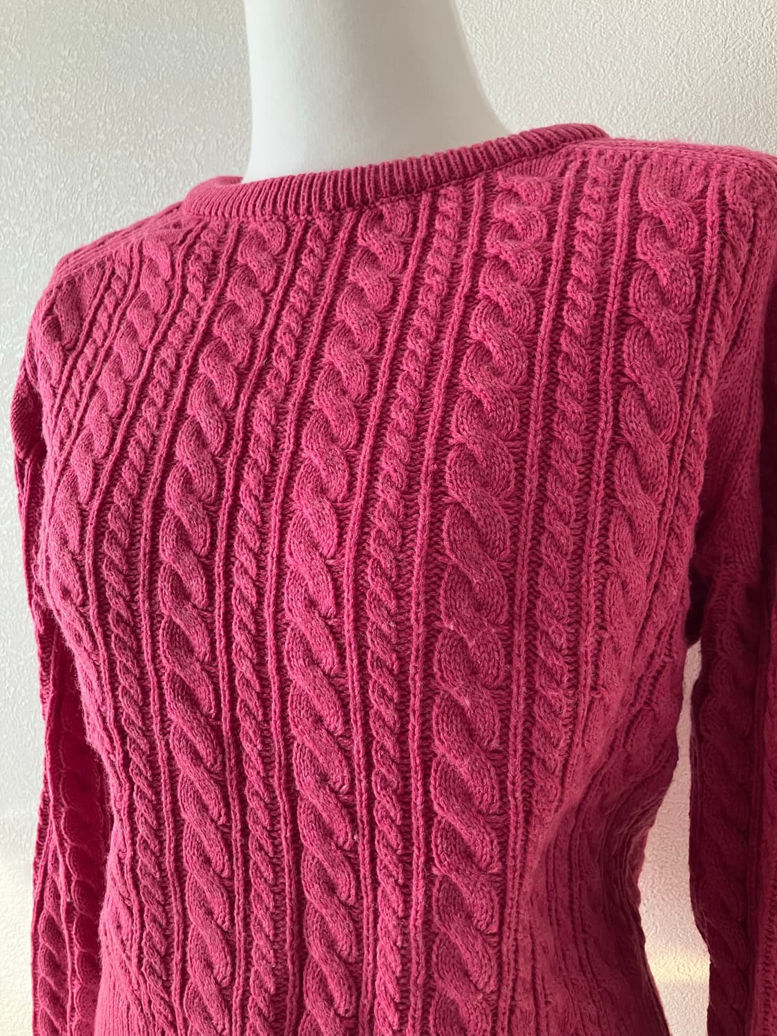 슬로우무드 핫핑크 케이블니트 에이블리 지그재그 상품이미지2