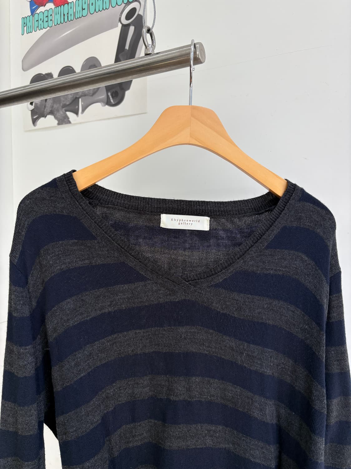 EHYPHENWORLD GALLERY 스트라이프 브이넥 니트 상품이미지2