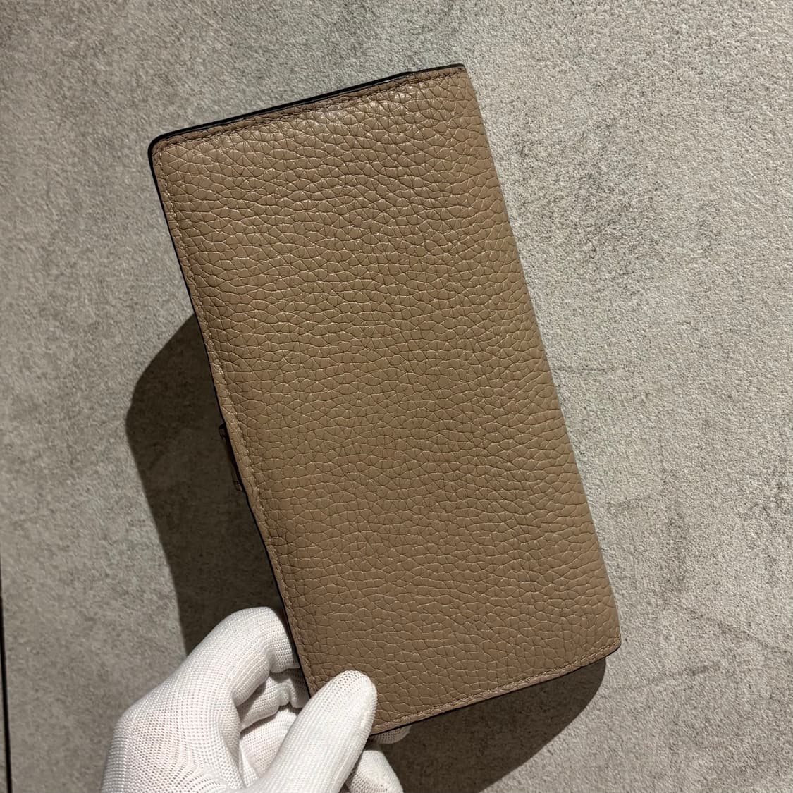 루이비통 카퓌신 버티컬 장지갑 상품이미지2