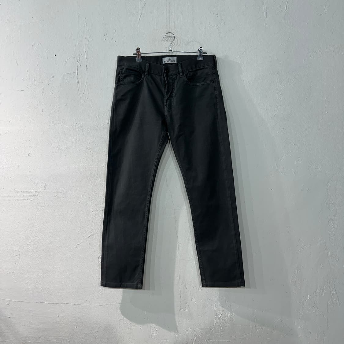 스톤아일랜드 테이퍼드 치노팬츠 30 상품이미지1