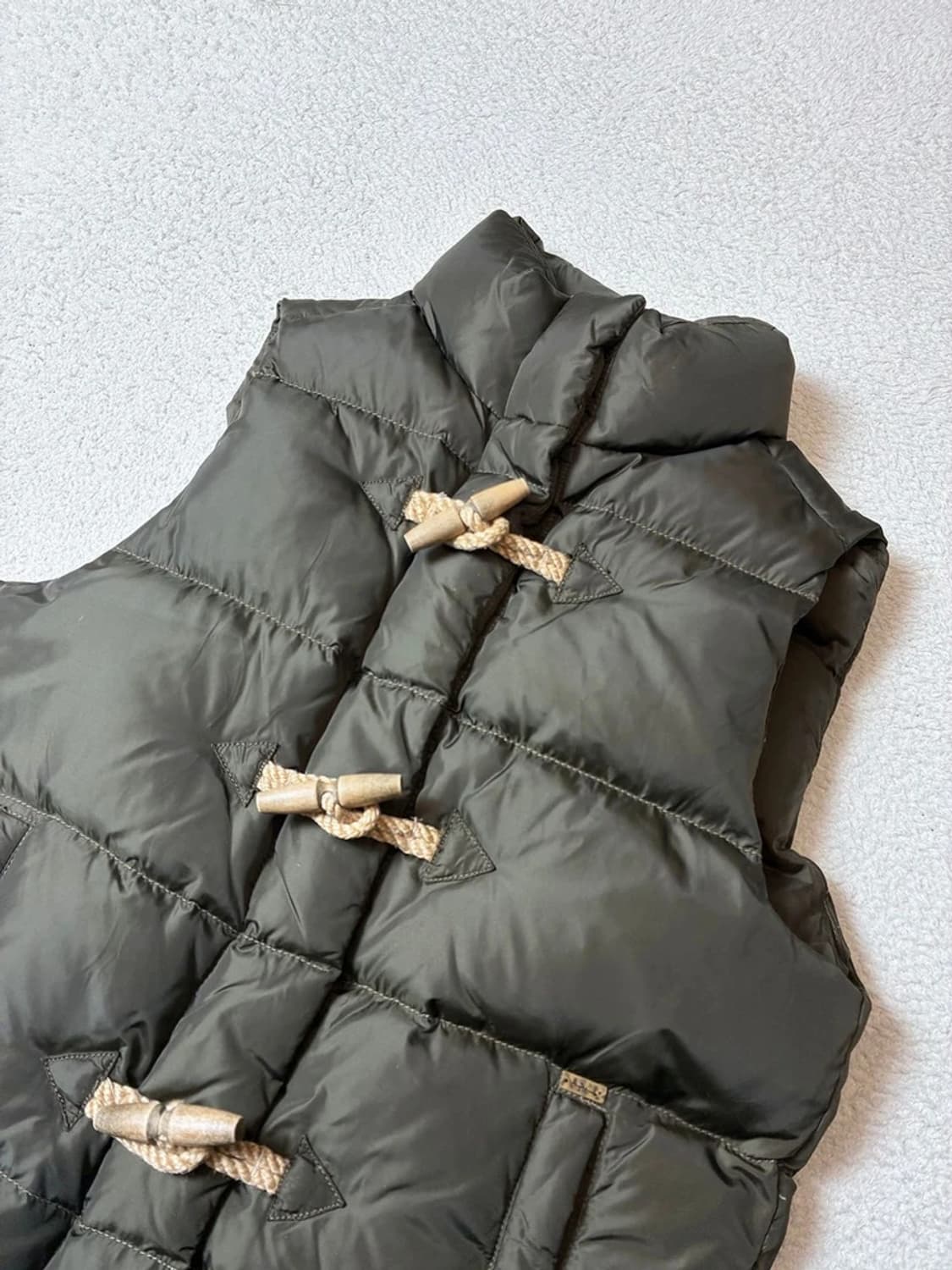 데님앤서플라이 00's 아메카지 토글 덕다운 패딩 조끼 PN7584 상품이미지3