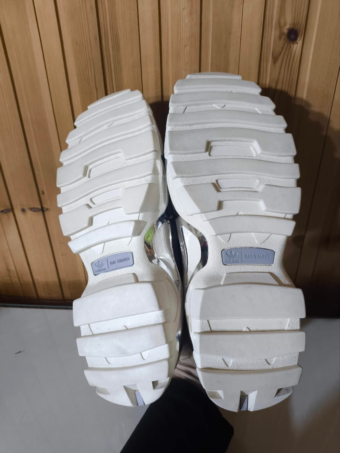 260mm 아디다스 x 라프시몬스 디트로이트 러너 상품이미지9