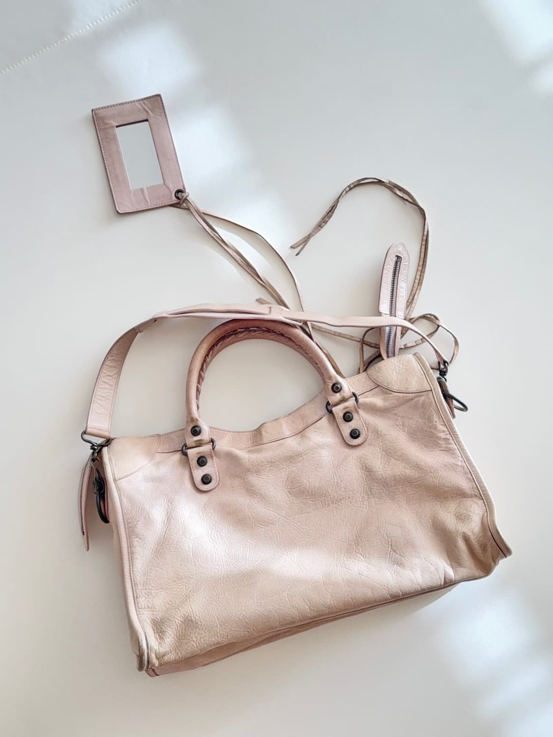 발렌시아가 모터백 미듐 연핑크 상품이미지4