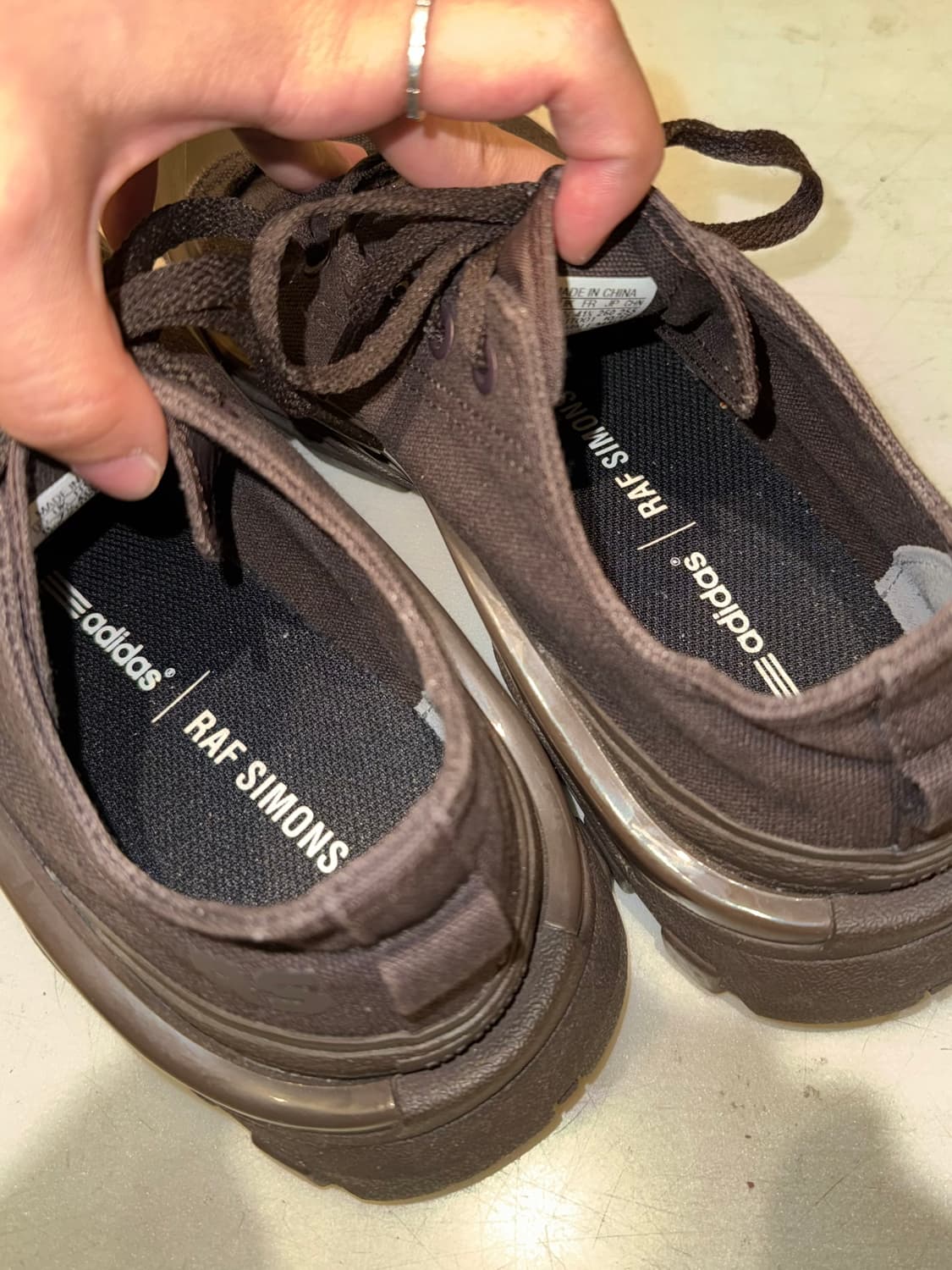 아디다스 x 라프 시몬스 디트로이트 러너 오닉스 상품이미지9