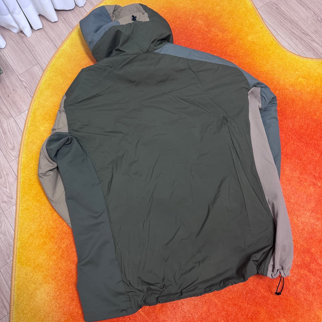 아크테릭스 아톰 후디 램파이어 타츠 포리지 패딩자켓 상품이미지5