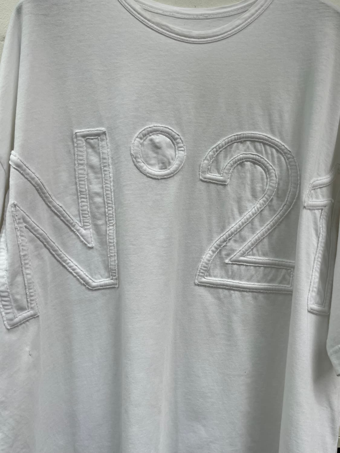 N21 화이트 반팔 티셔츠 OS/F 상품이미지2
