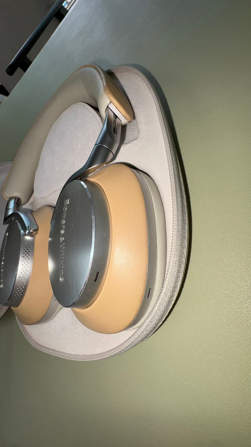 Bowers & Wilkins 바워앤윌킨스 PX8 헤드폰  상품이미지4