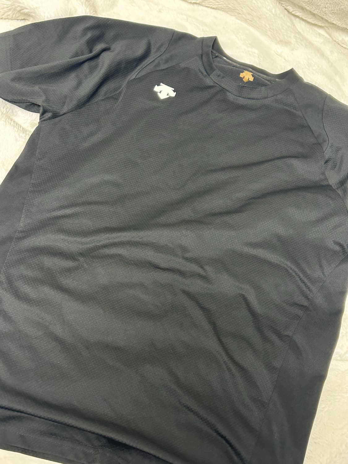 데상트 반팔티 상품이미지1