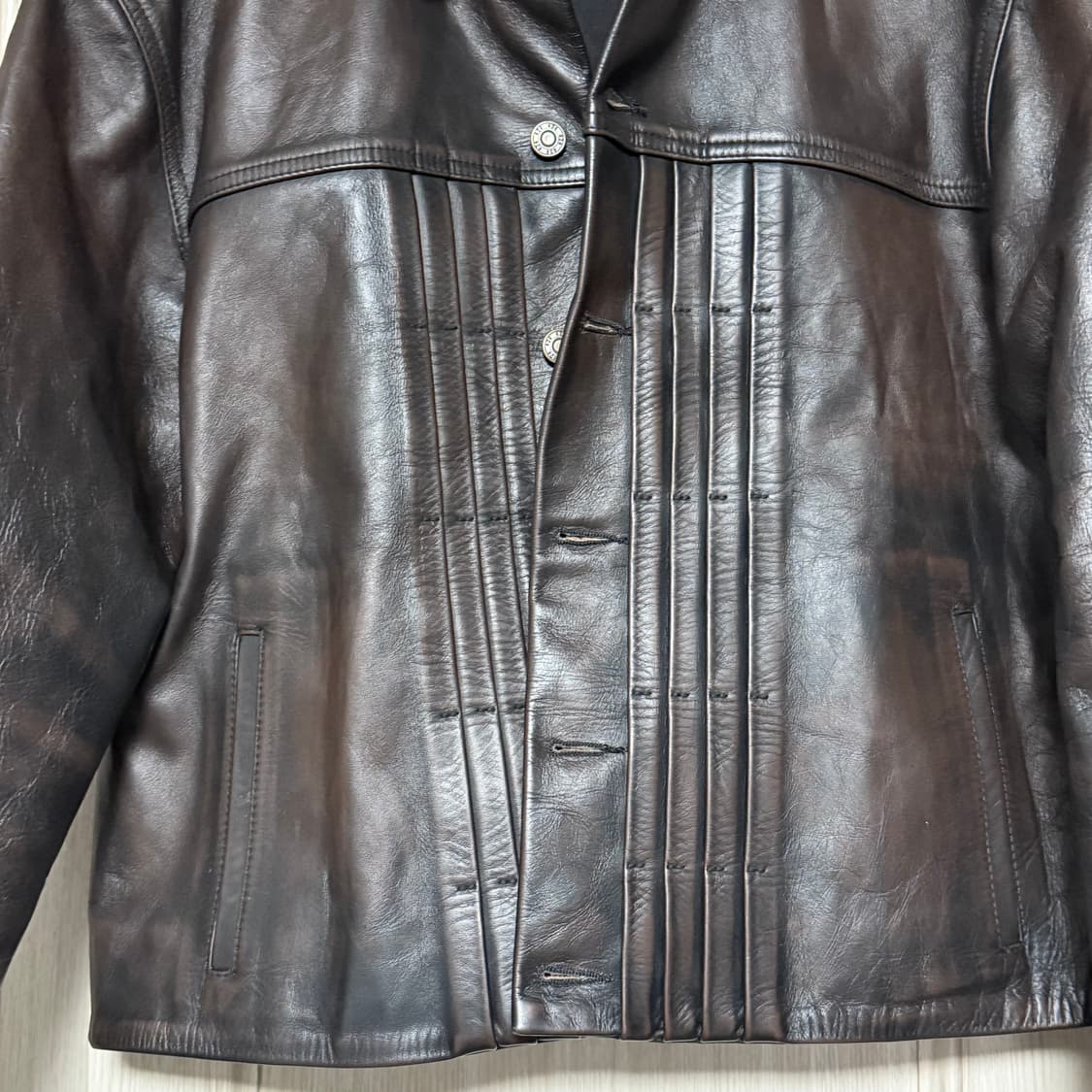 [48] 424 Rub Off 트러커 레더 자켓 상품이미지3