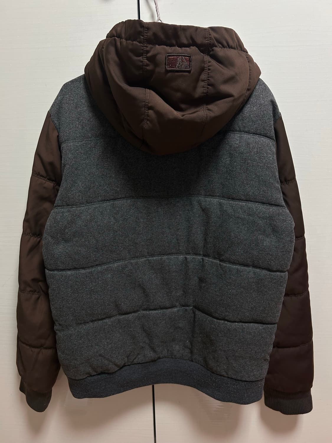 MLB 그레이 브라운 후드 패딩 점퍼 95 상품이미지3