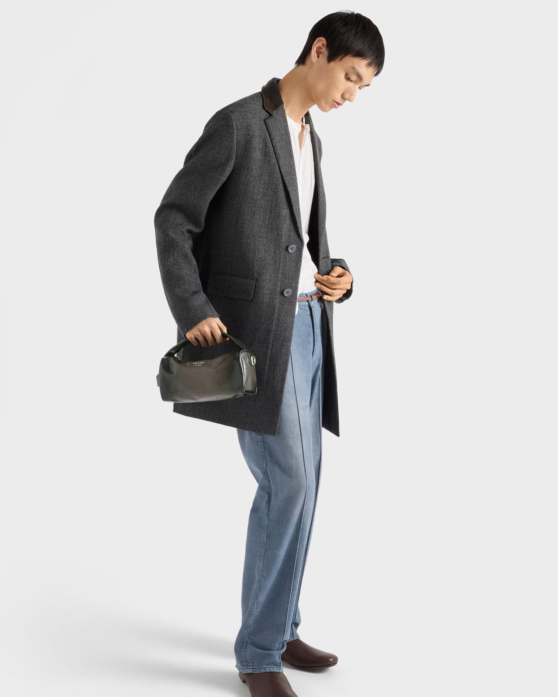 [새상품]프라다 25fw앤티크 가죽숄더백 상품이미지4